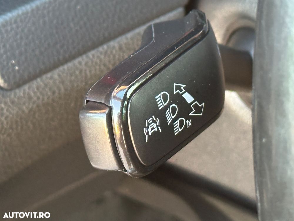 Volkswagen Golf 2.0 TDI (BlueMotion Technology) Highline - 16