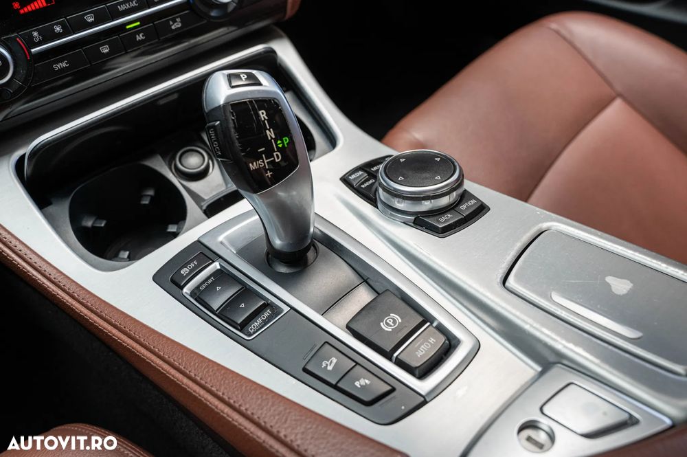 BMW Seria 5 520d xDrive Aut. Luxury Line - 14