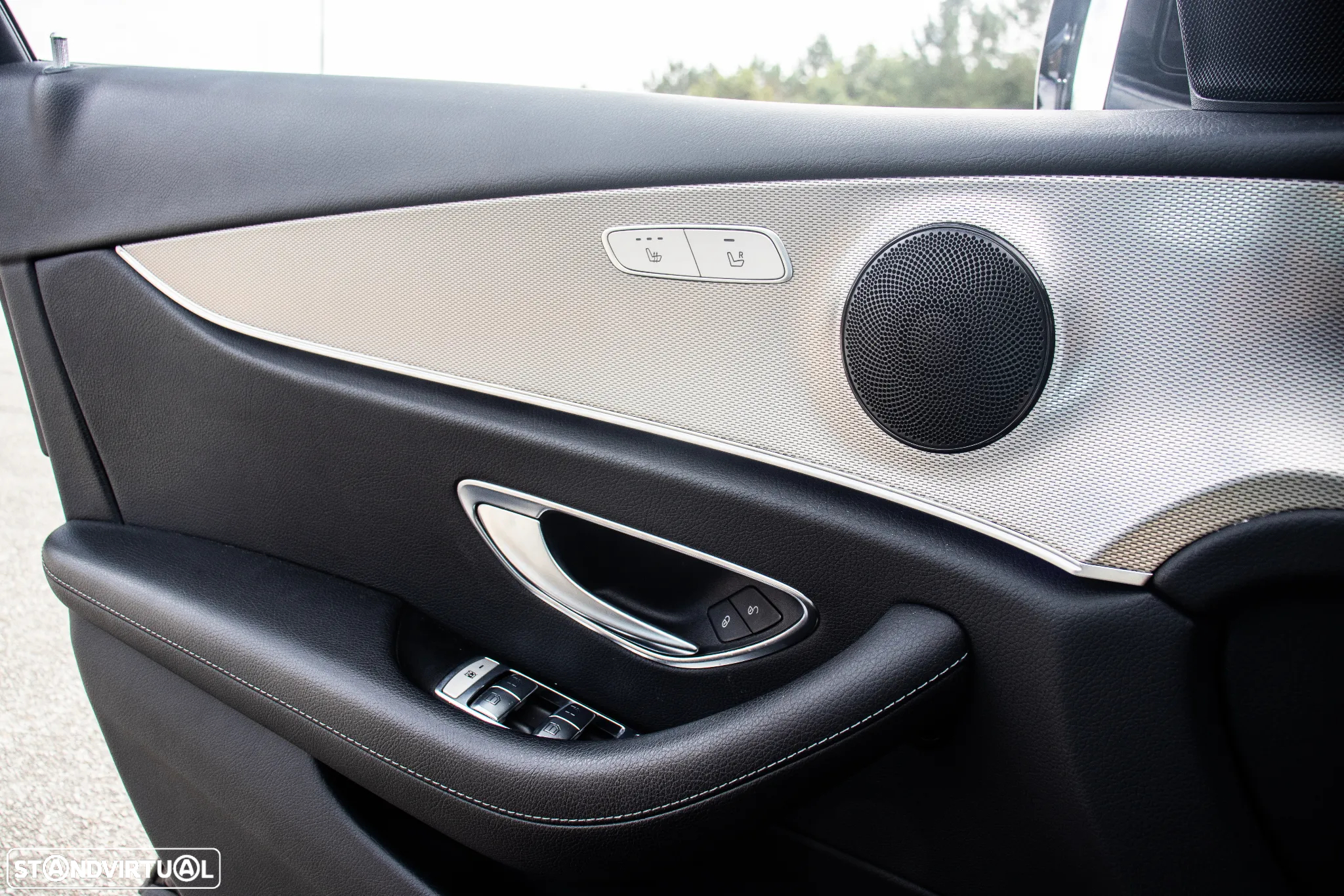 Mercedes-Benz E 300 d T 9G-TRONIC - 12
