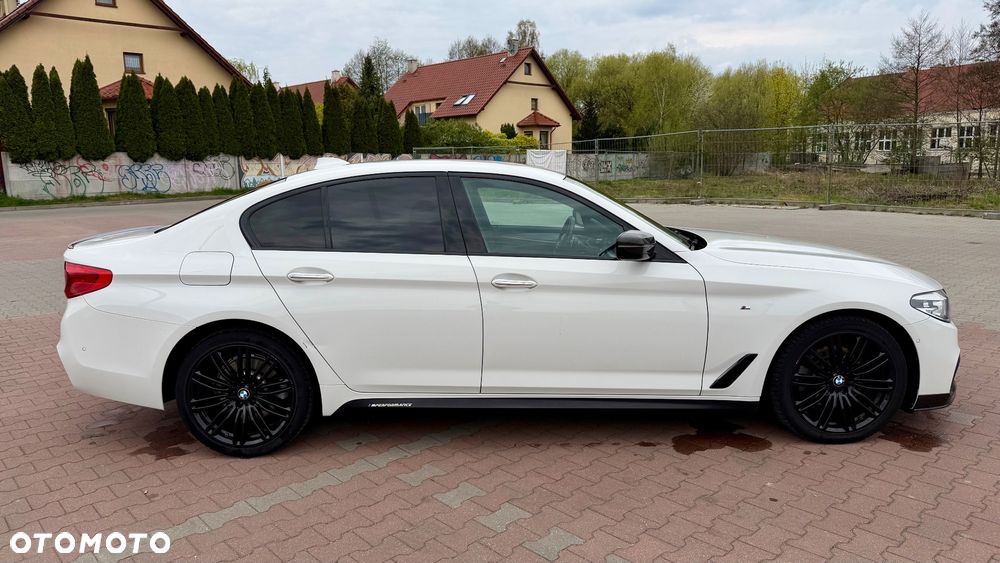 BMW Seria 5 520d xDrive M Sport sport - 4