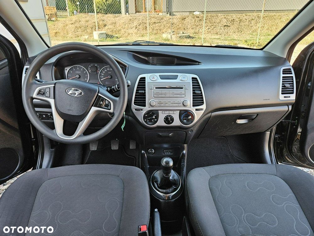 Hyundai i20 - 12