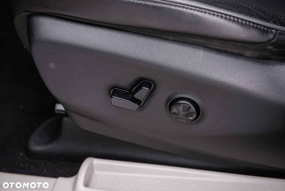 Chrysler Pacifica - 18