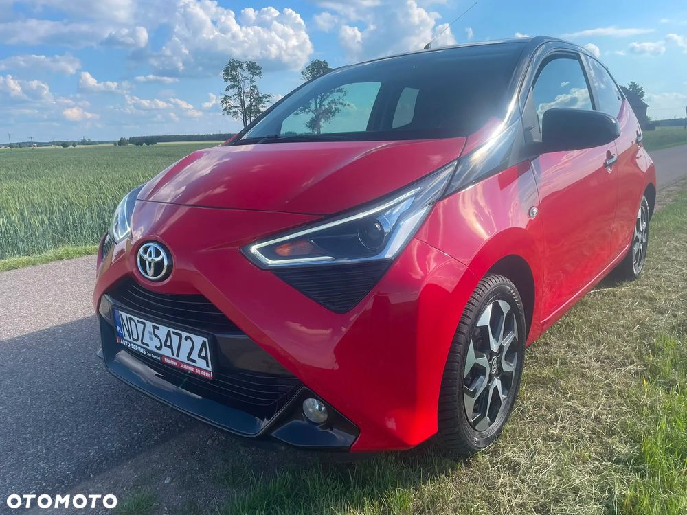 Toyota Aygo x.shift x-play connect - 2