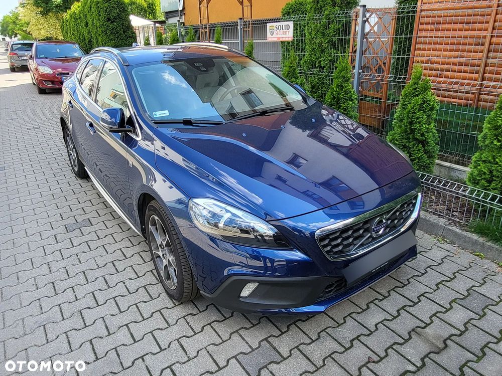 Volvo V40 Cross Country T3 Drive-E Ocean Race - 9