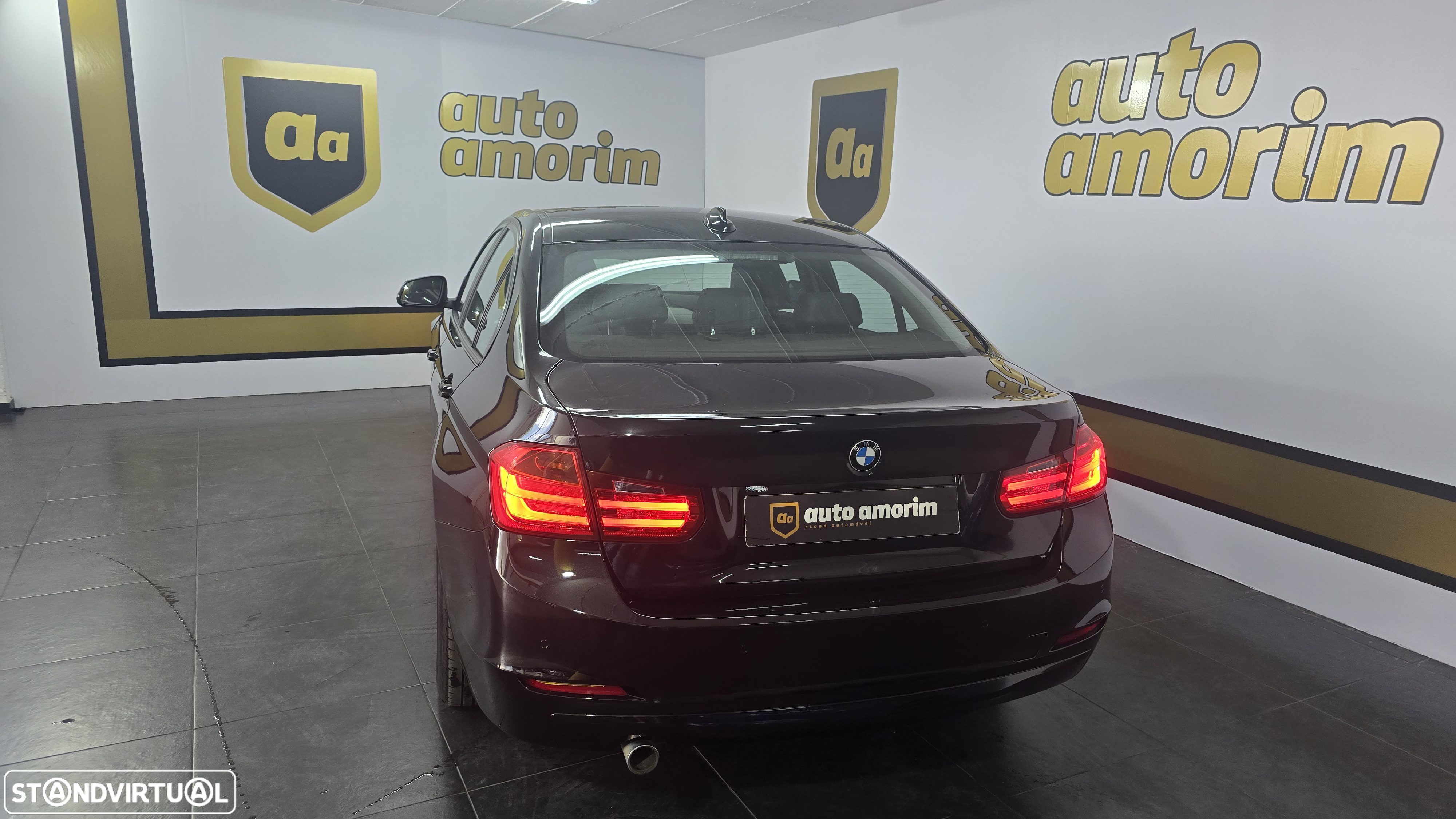 BMW 318 d Auto Exclusive - 14