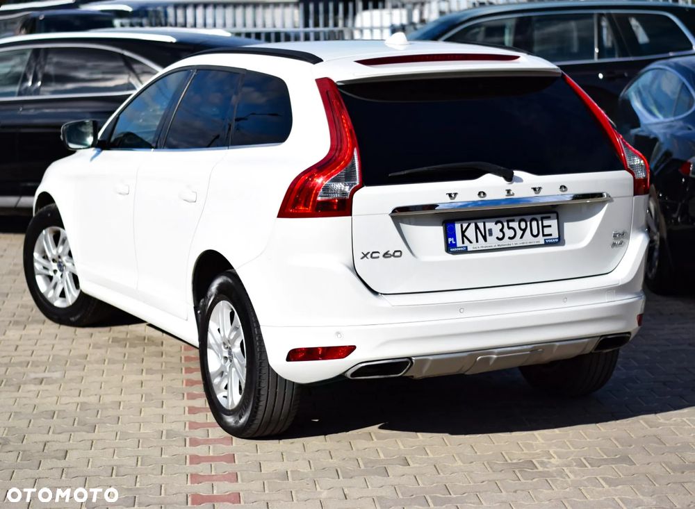 Volvo XC 60 D4 AWD Momentum - 34