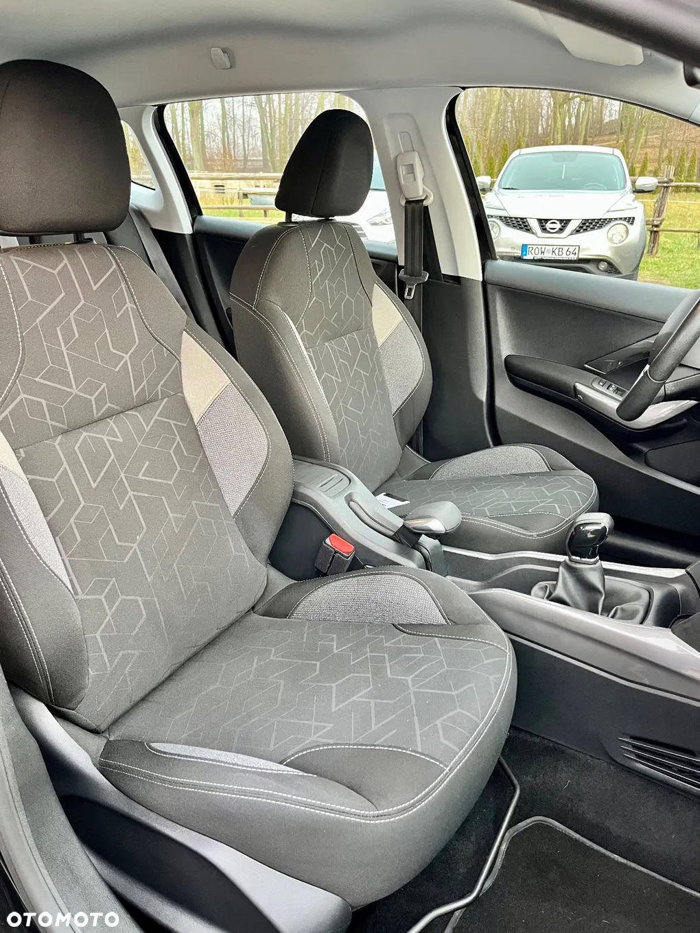 Peugeot 2008 1.2 Pure Tech Style S&S - 16