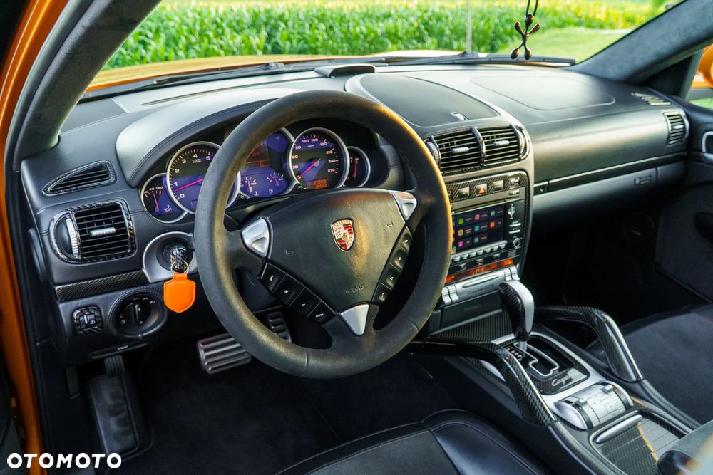 Porsche Cayenne - 10