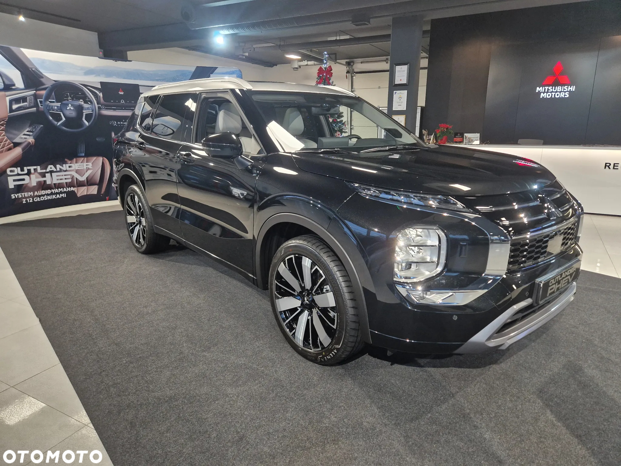 Mitsubishi Outlander - 12