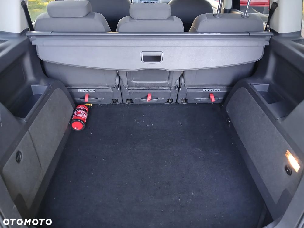 Volkswagen Touran 2.0 TDI DPF Comfortline - 5