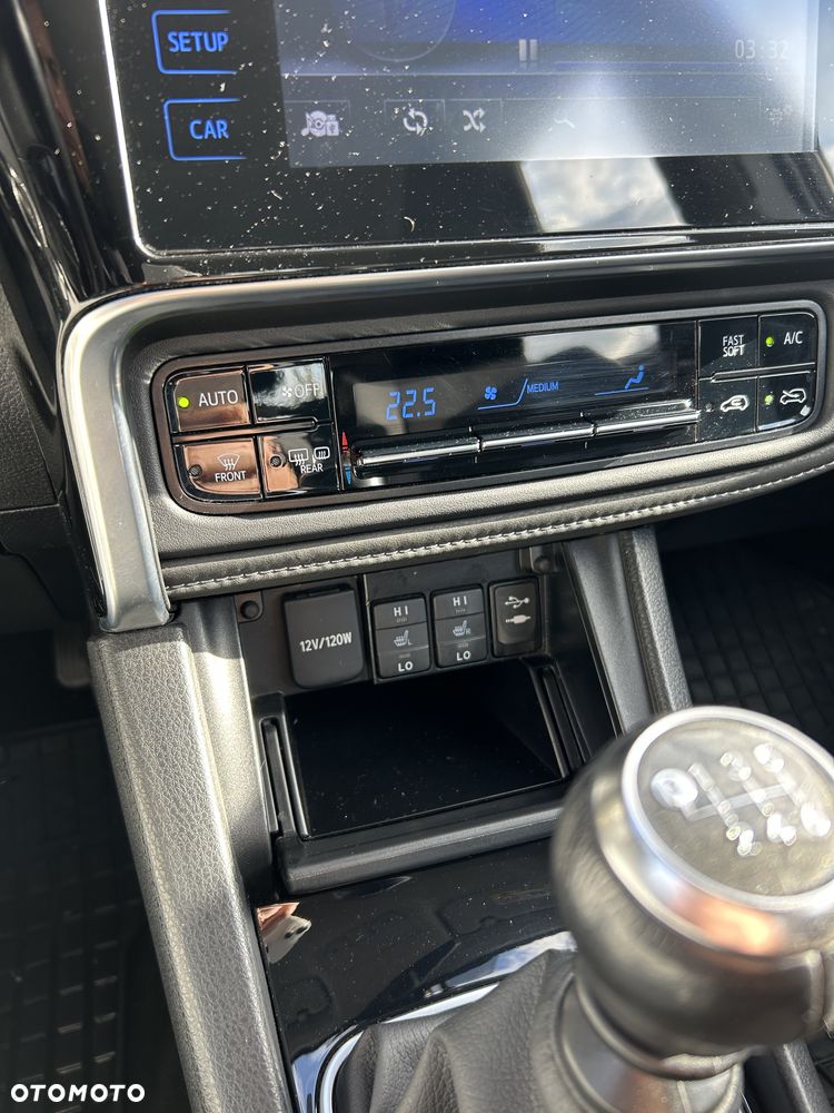 Toyota Auris - 13