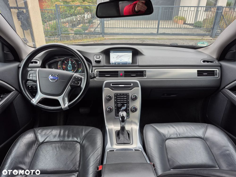 Volvo V70 D4 Geartronic Momentum - 25
