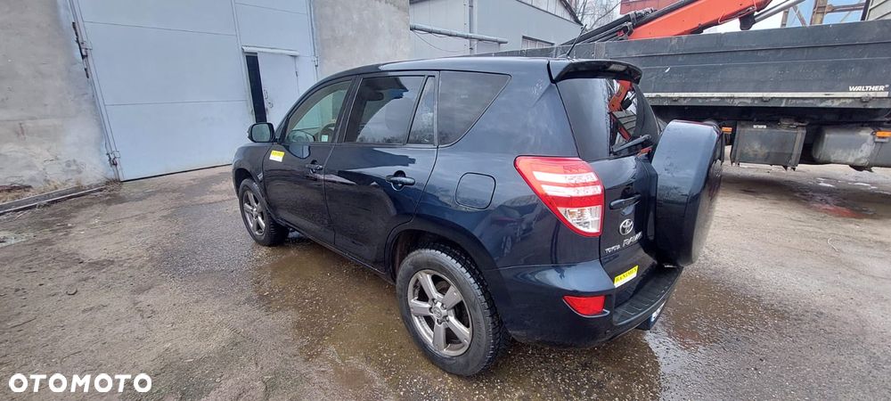 Toyota RAV4 2.0 VVT-i Premium - 12