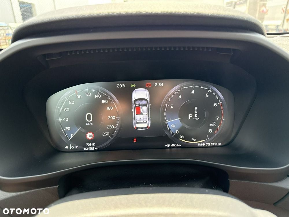 Volvo XC 40 T3 R-Design - 27