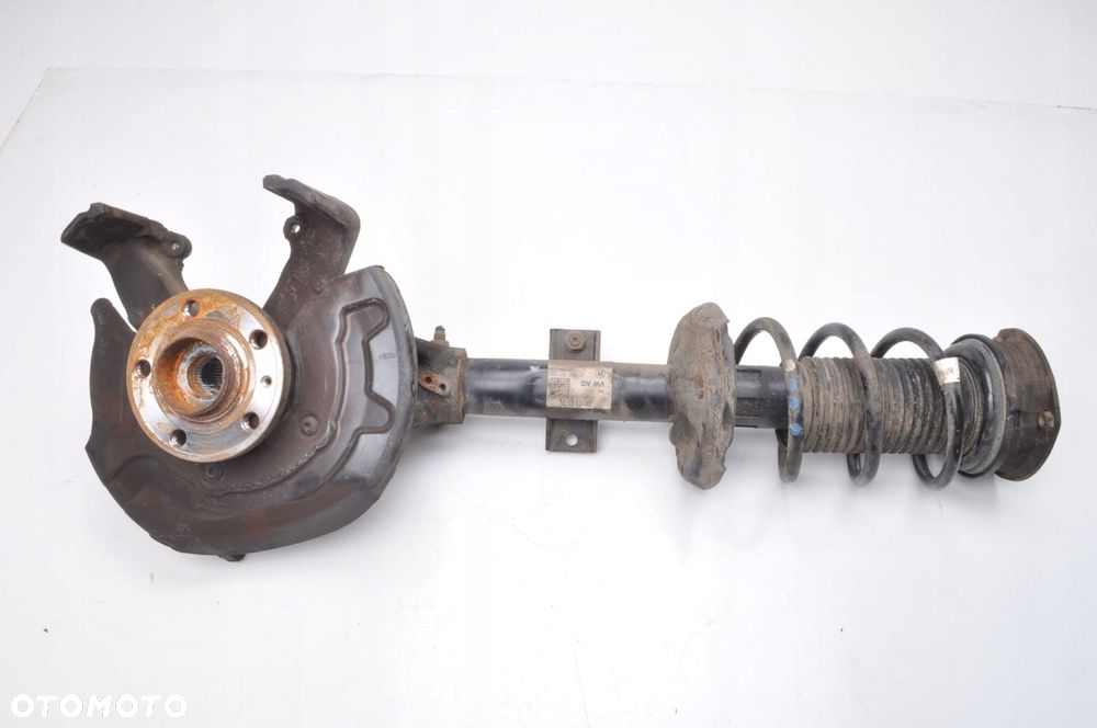 SKODA KAMIQ 1.5 TSI ZWROTNICA MCPERSON LEWY PRZÓD PRZEDNI 2Q0413031DT 2022R - 2