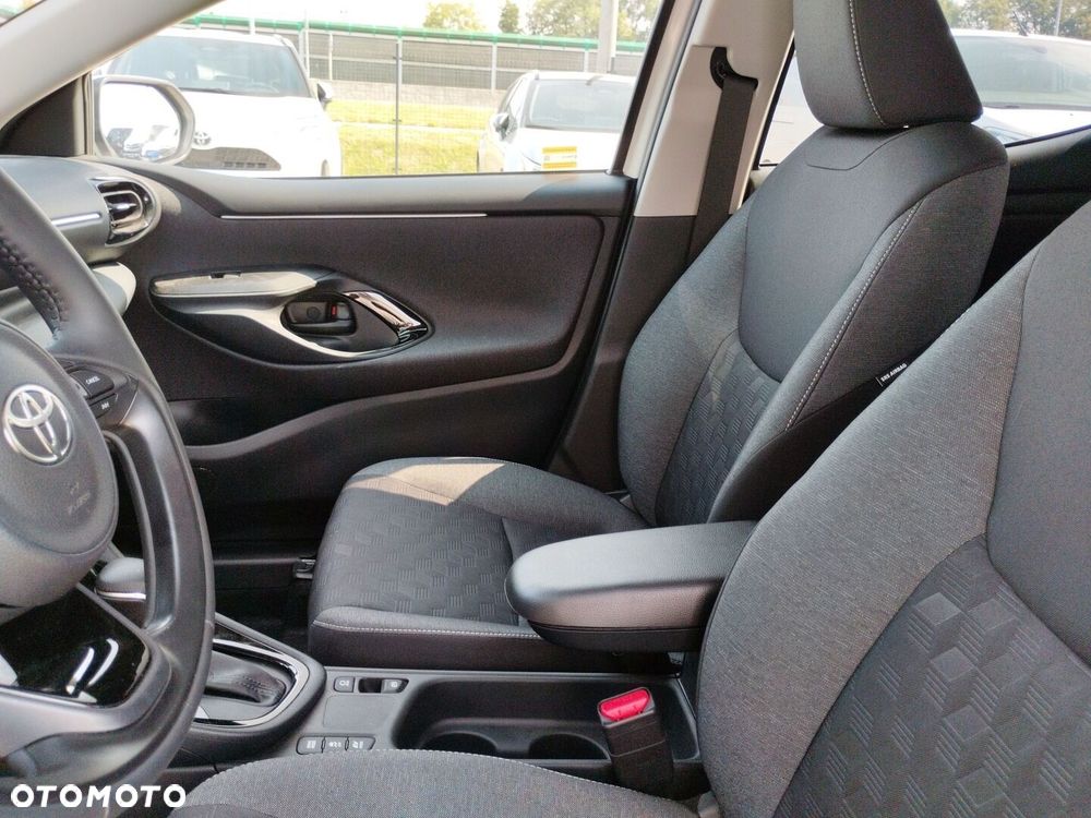 Toyota Yaris Hybrid 1.5 Style - 12