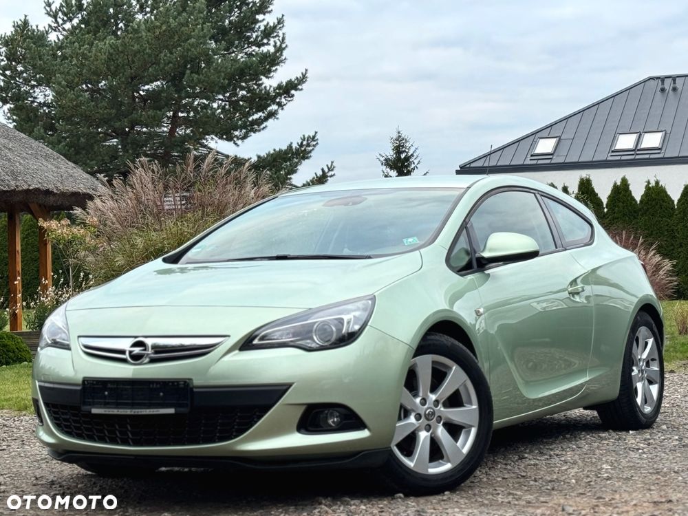 Opel Astra IV GTC 1.4 T Active - 1