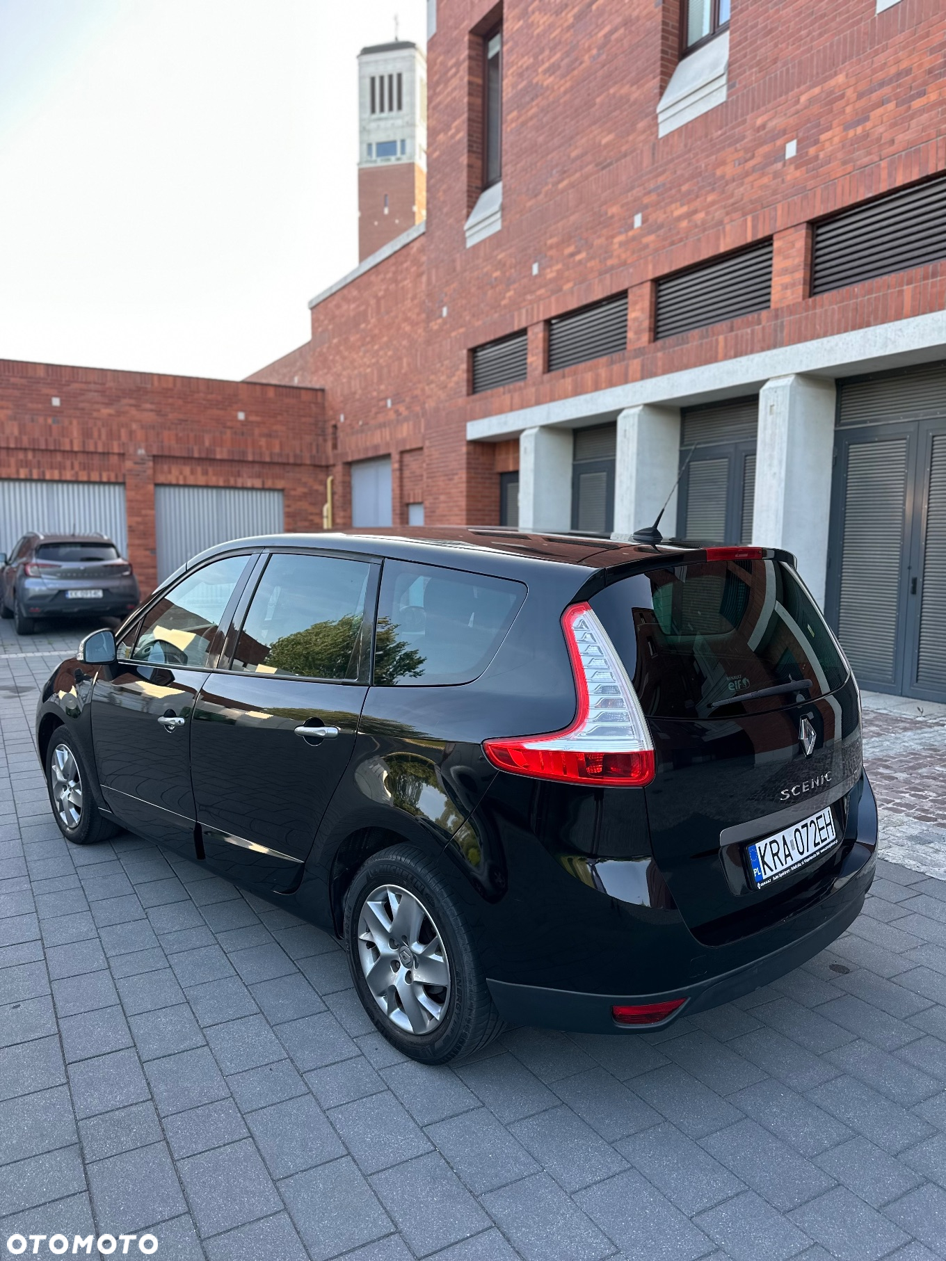 Renault Scenic 1.6 16V 110 TomTom Edition - 16