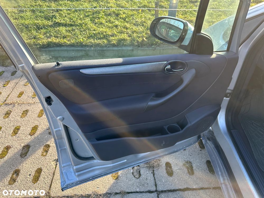 Mercedes-Benz Klasa A 160 L Avantgarde Piccadilly - 13