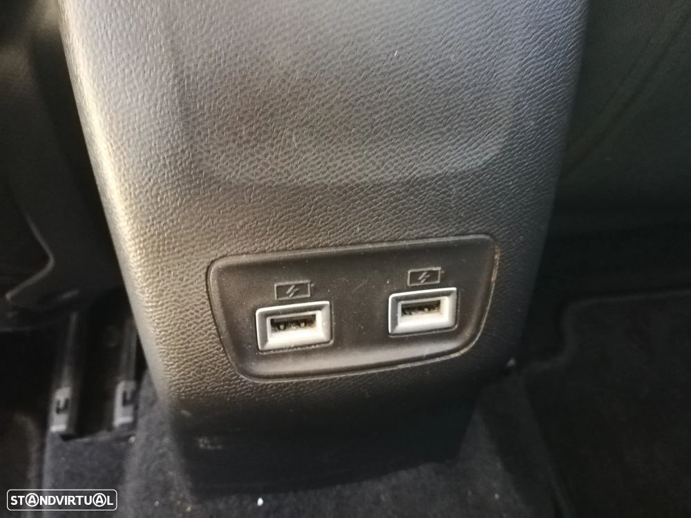 Peugeot e-208 Allure Pack - 24