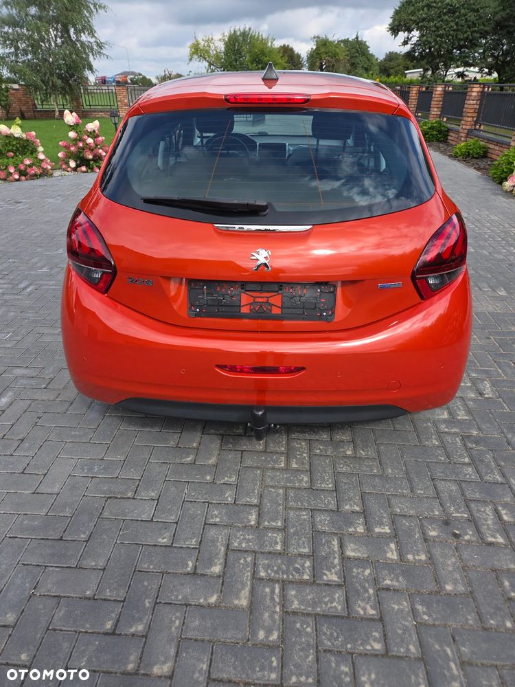 Peugeot 208 - 12