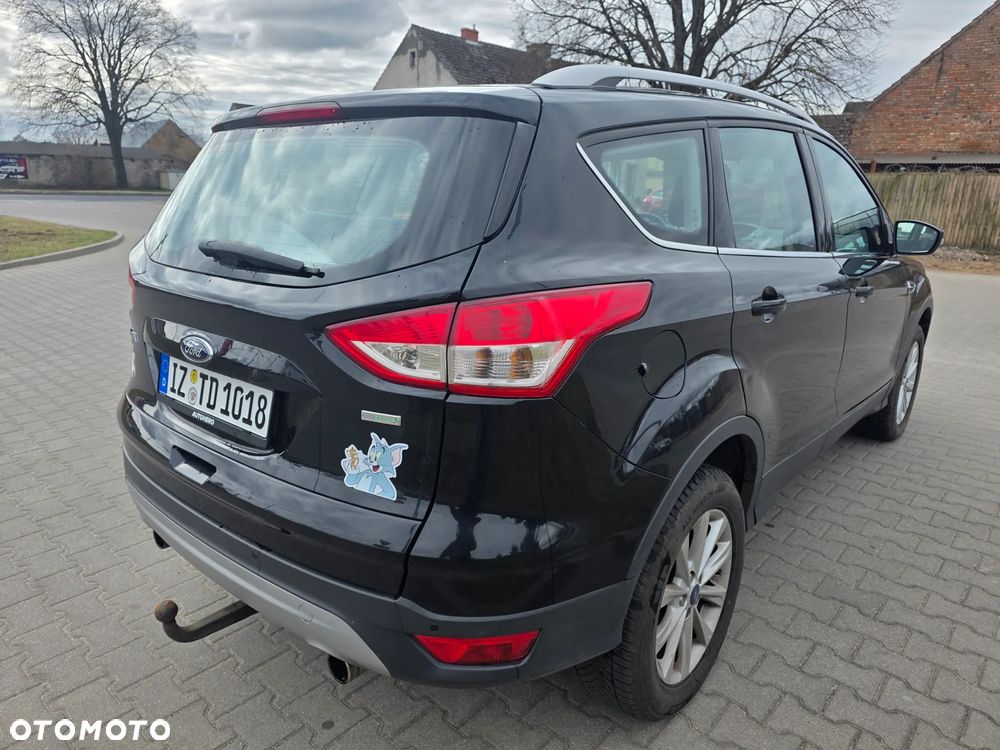 Ford Kuga 1.5 EcoBoost 2x4 Titanium - 5