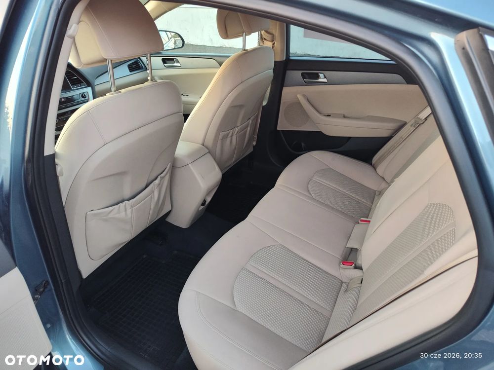 Hyundai Sonata - 8