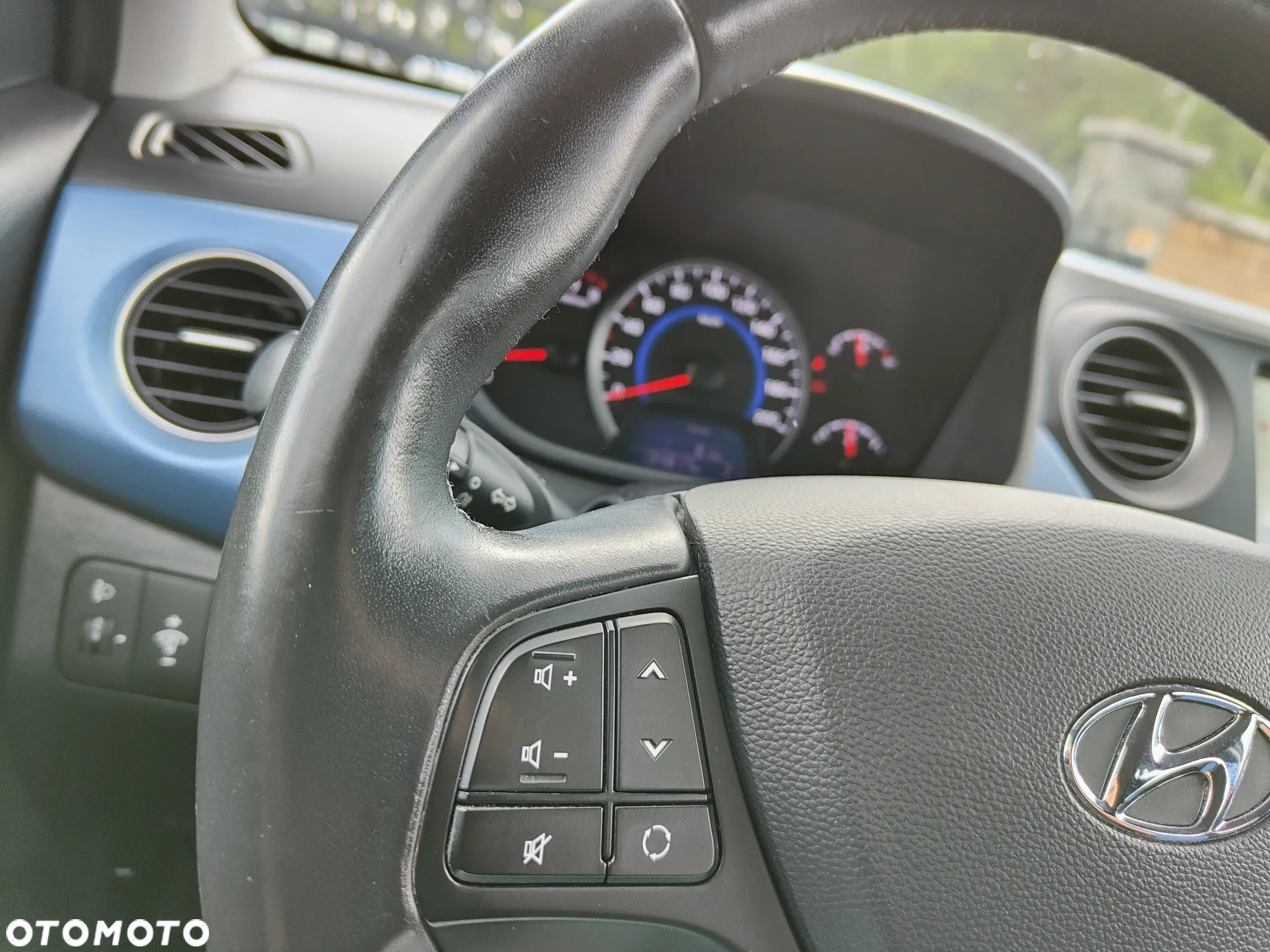 Hyundai i10 1.2 Premium - 12