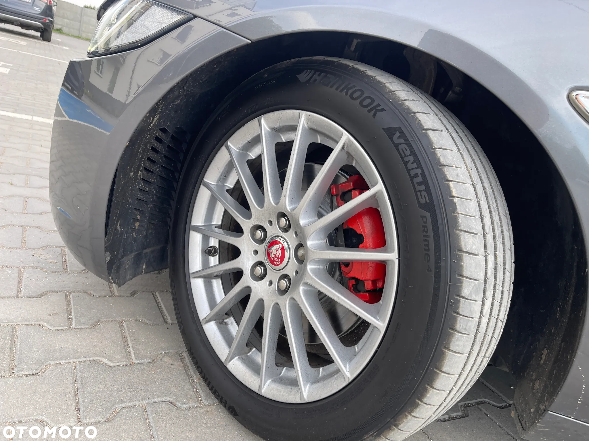 Jaguar XE 2.0 D Prestige - 31