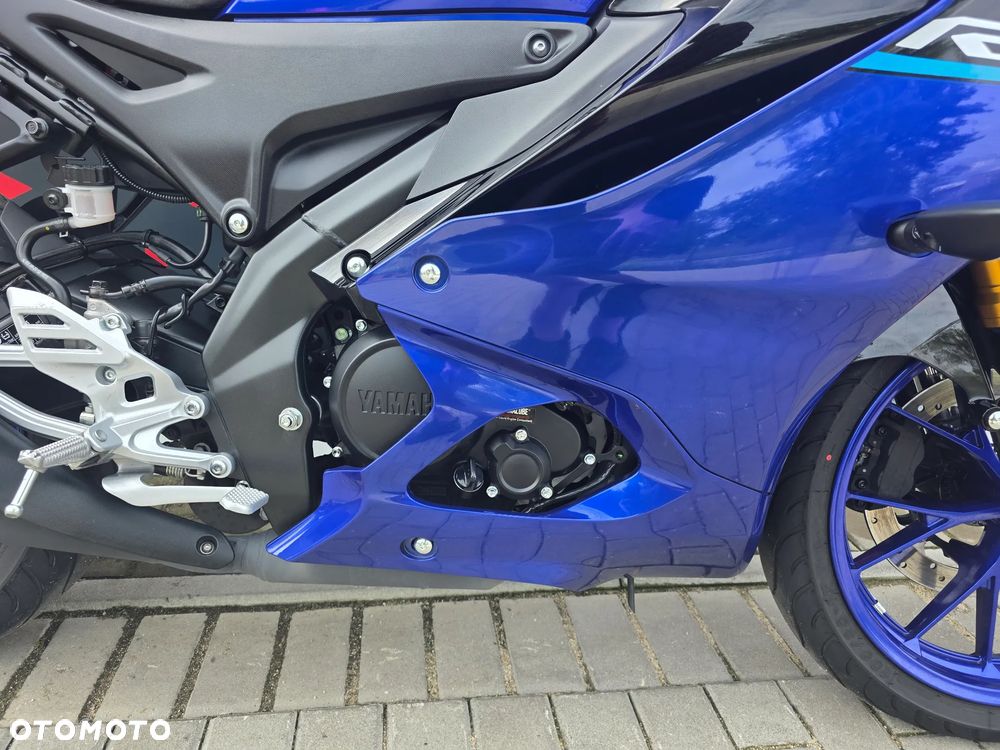 Yamaha YZF - 12