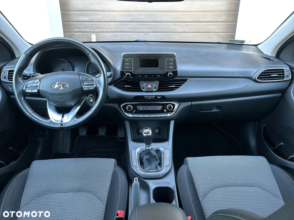 Hyundai i30 1.6 D Comfort - 30