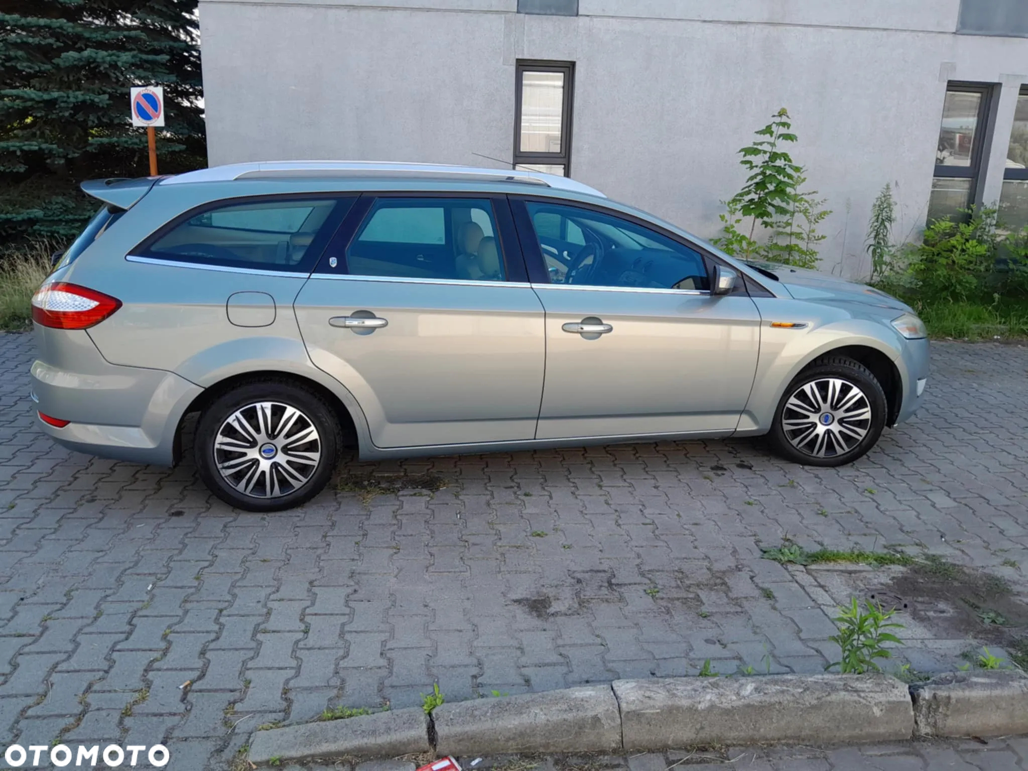 Ford Mondeo 2.0 TDCi Ghia - 11