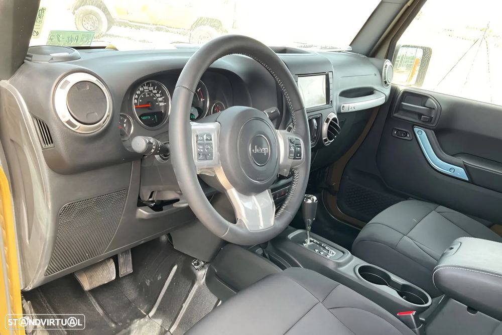 Jeep Wrangler Unlimited Hard-Top 2.8 CRD Auto Sahara - 8