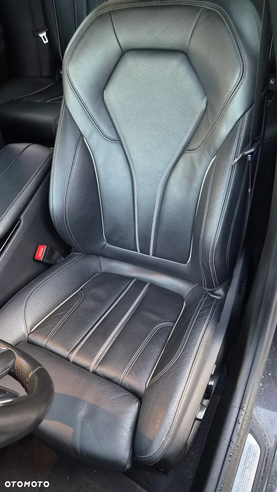 BMW Seria 5 520d xDrive - 16