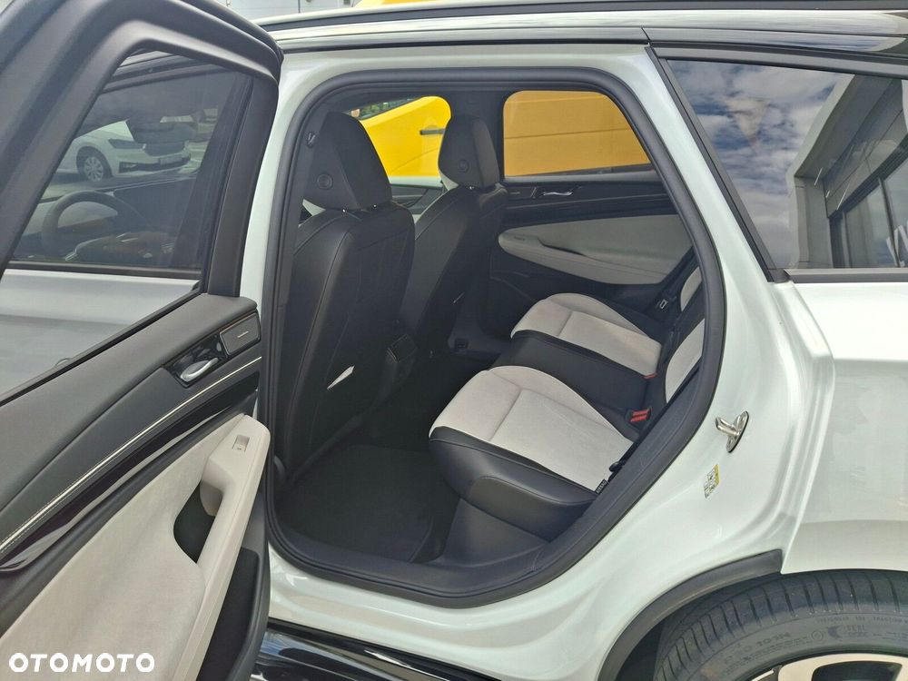 Volkswagen ID.7 77kWh Pro - 16