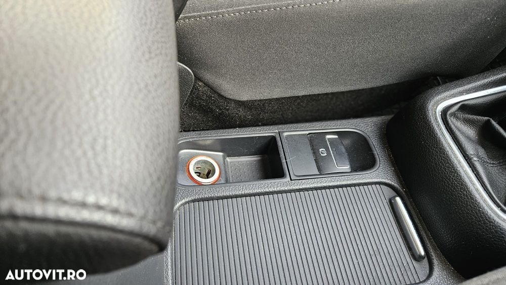 Volkswagen Sharan 2.0 TDI 4MOTION BlueMotion Technology Comfortline - 20