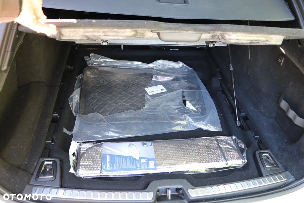 Volvo V90 Cross Country T5 Geartronic Momentum Pro - 17