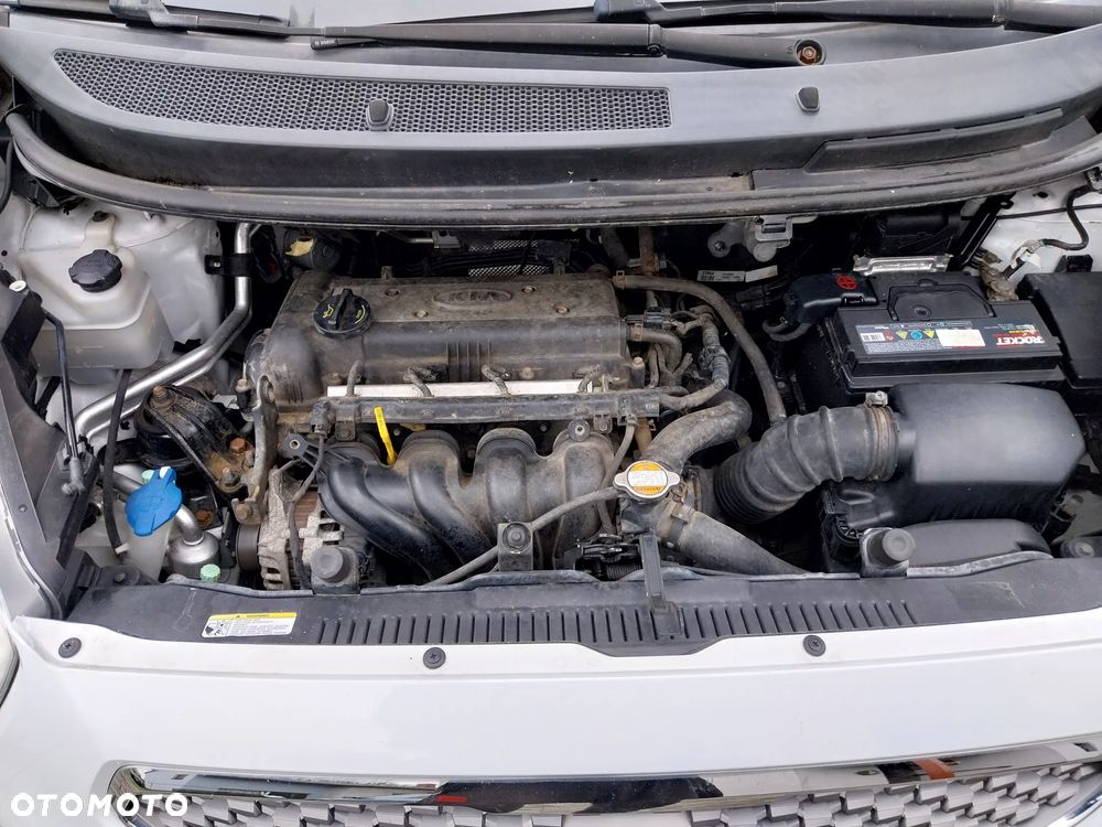 Kia Venga 1.6 CVVT Platinum Edition - 11