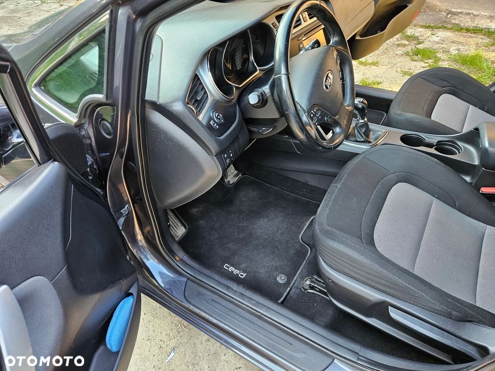 Kia Ceed 1.4 L - 21