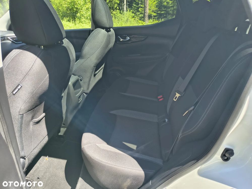Nissan Qashqai 1.3 DIG-T N-WAY - 10