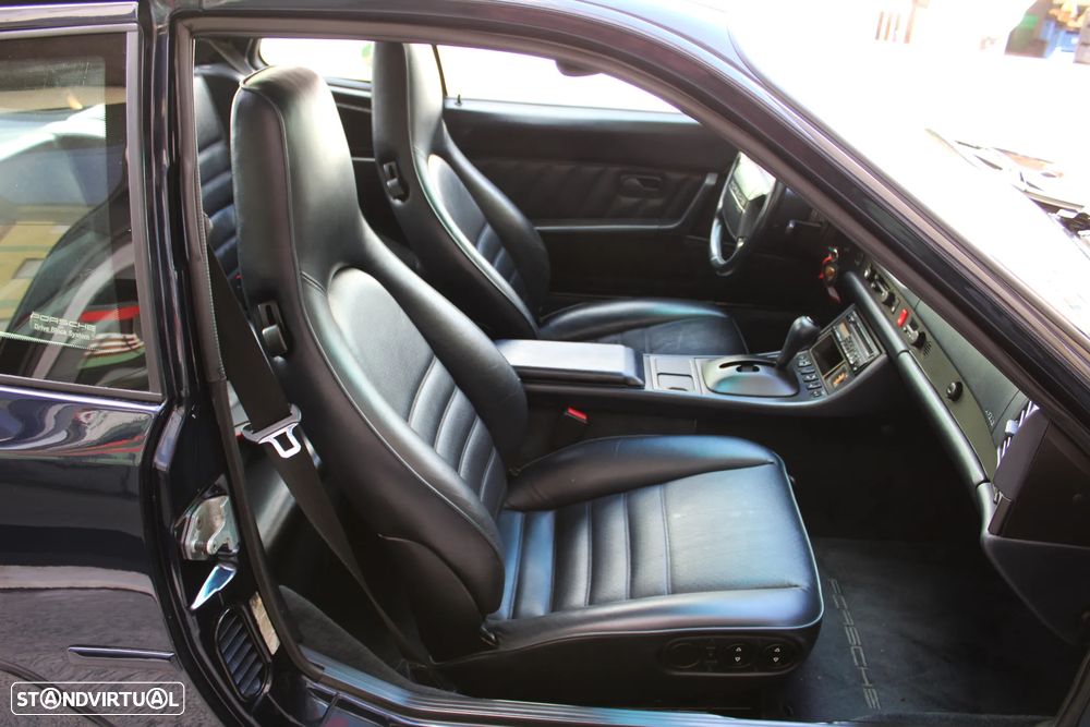 Porsche 968 - 8