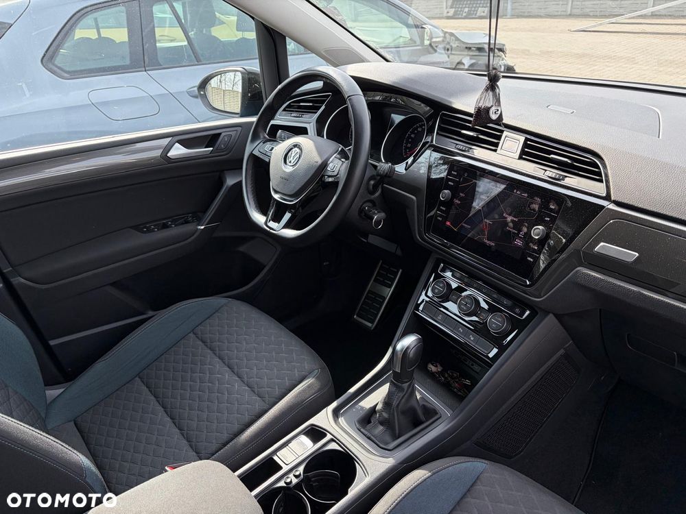 Volkswagen Touran 2.0 TDI SCR DSG IQ.DRIVE - 23