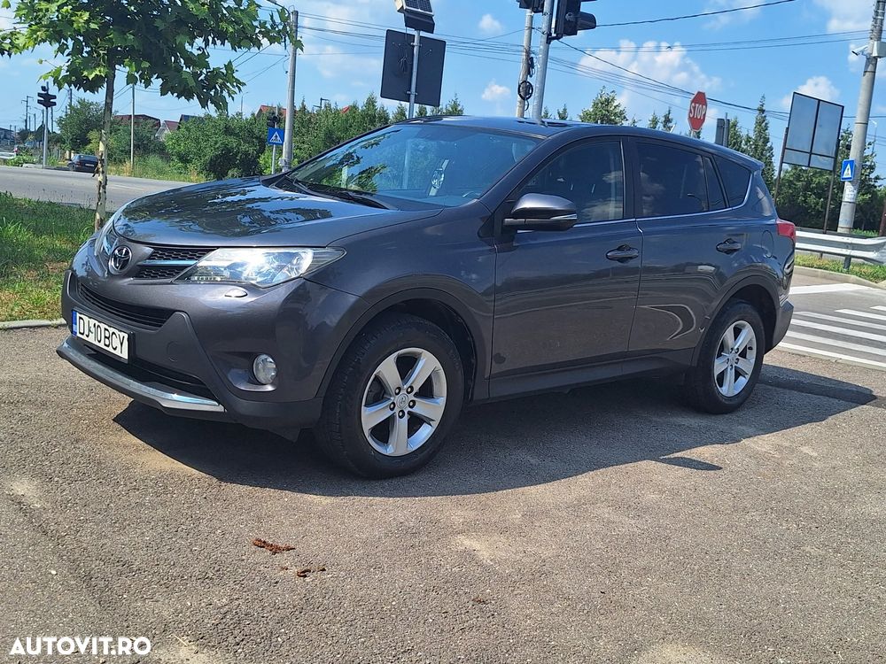 Toyota RAV4 2.2 D-4D Luxury - 1