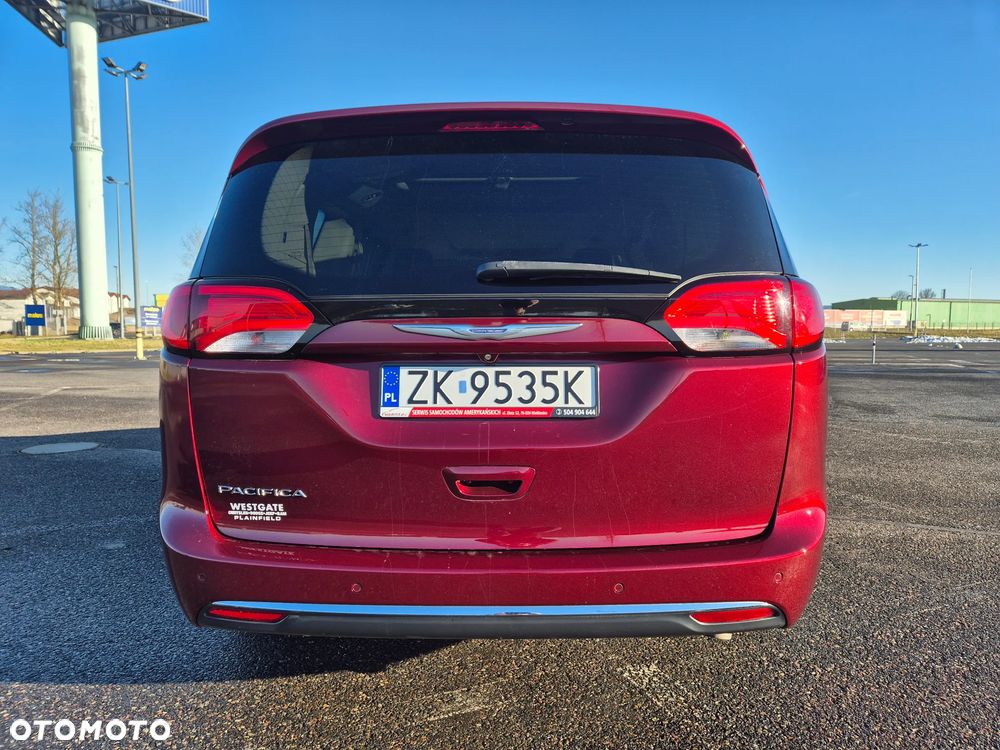 Chrysler Pacifica - 8