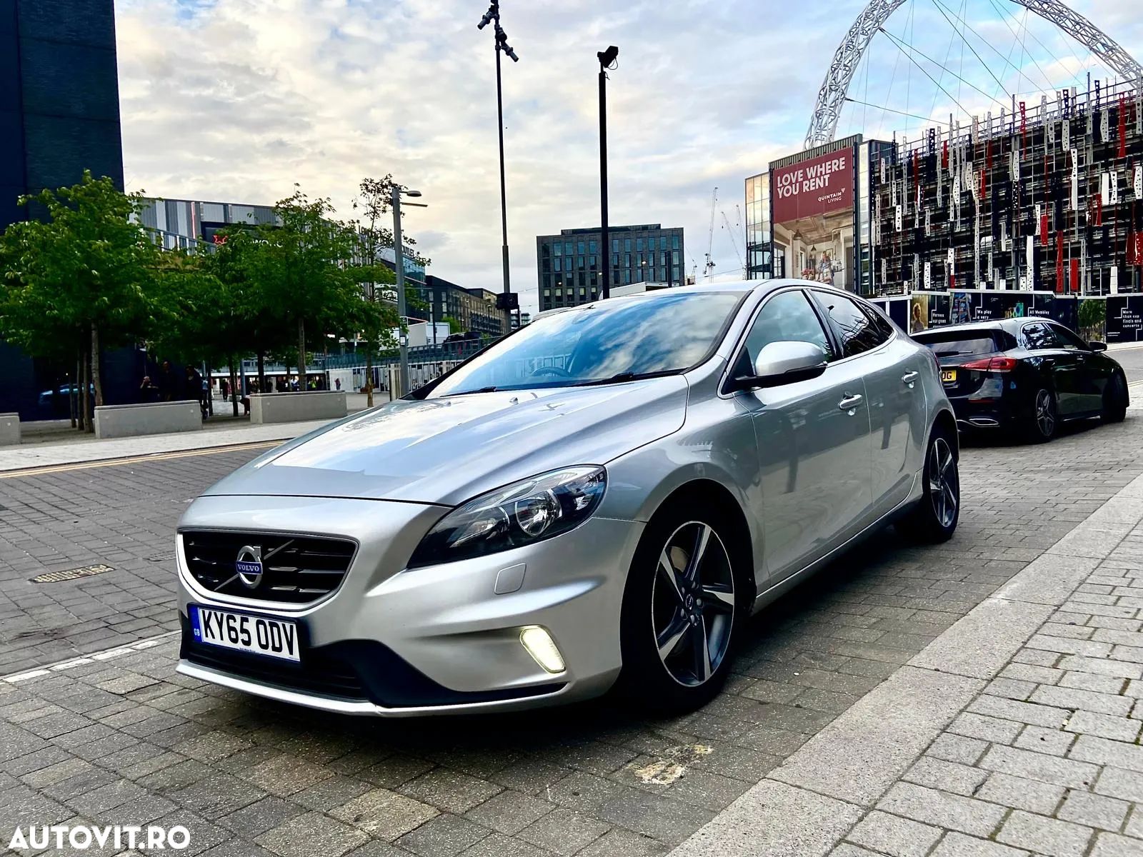 Volvo V40 D3 Aut. R-Design - 1