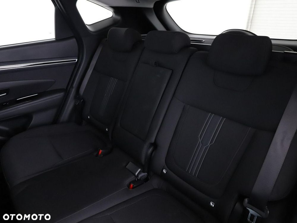 Hyundai Tucson 1.6 T-GDi HEV 2WD Trend - 18