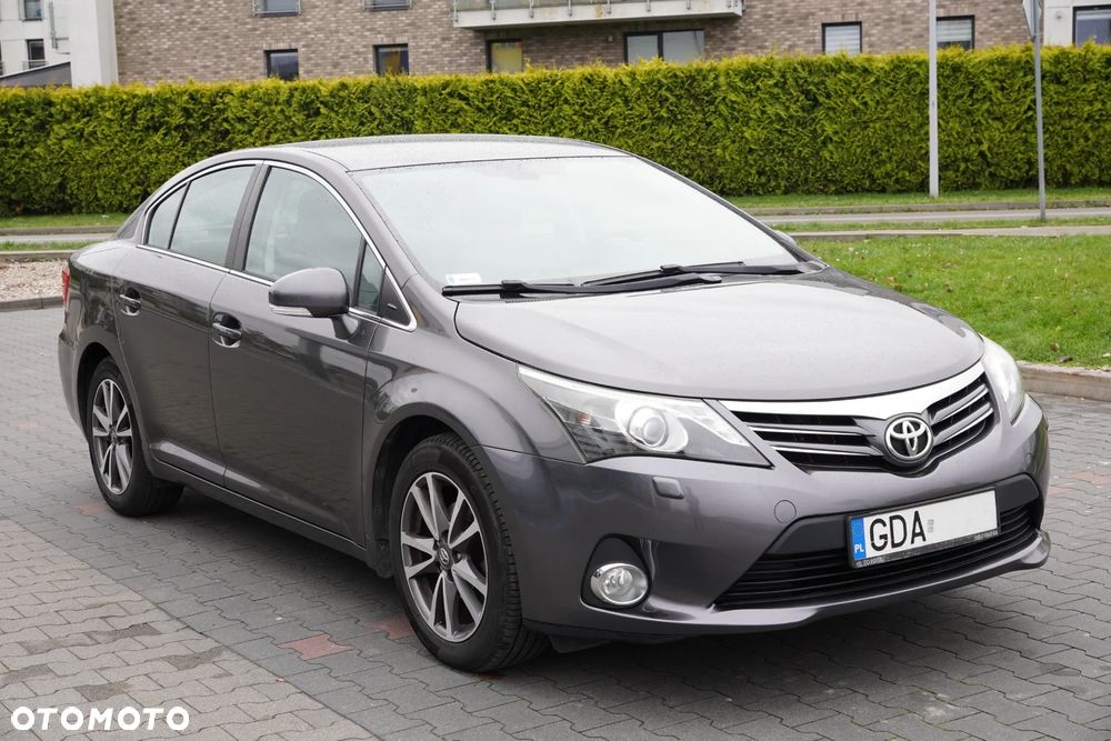 Toyota Avensis - 2