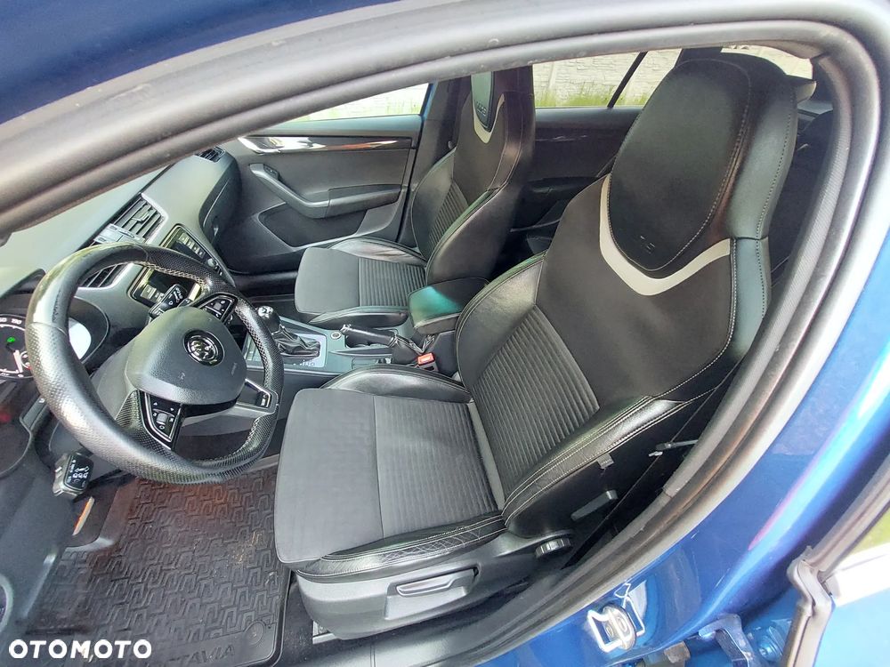 Skoda Octavia 2.0 TDI RS DSG - 7