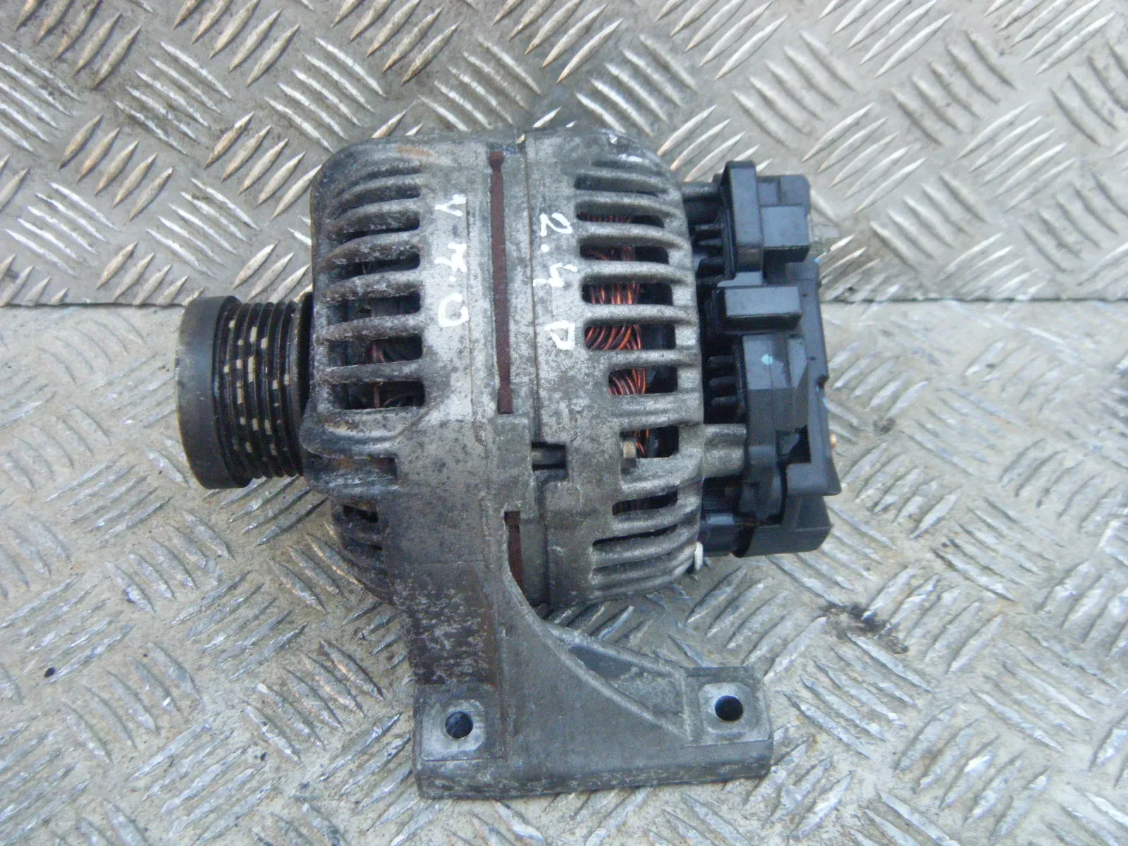 VOLVO XC70 2.4 D ALTERNATOR 30667787 S60 =RADOM - 4