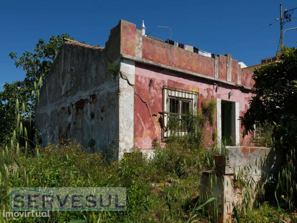 Casa antiga para reconstruir com projeto aprovado para uma moderna ... - Grande imagem: 4/8